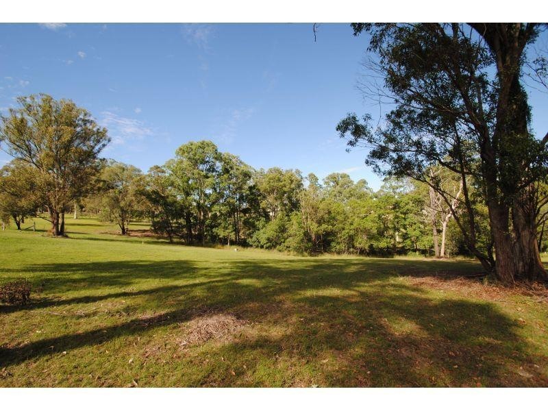 25  Megan Road, Southside QLD 4570