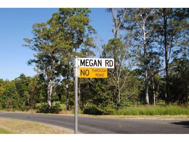 25  Megan Road, Southside QLD 4570