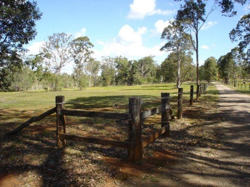 1 & 274 Illawarra Dr &  Illoura Pl, Cooroibah QLD 4565