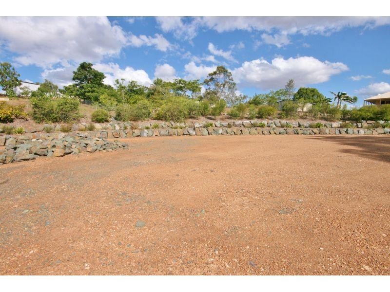 4 Danchia Court, Southside QLD 4570
