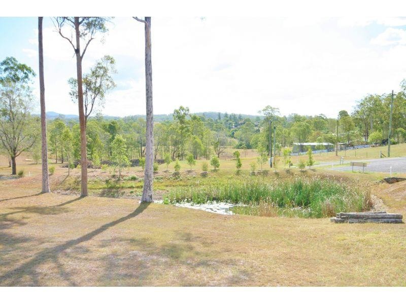 4 Danchia Court, Southside QLD 4570