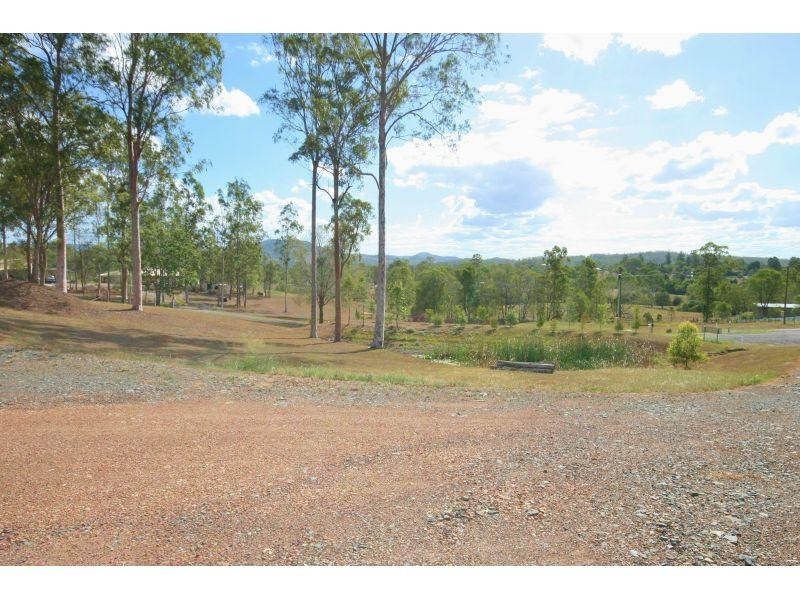 4 Danchia Court, Southside QLD 4570