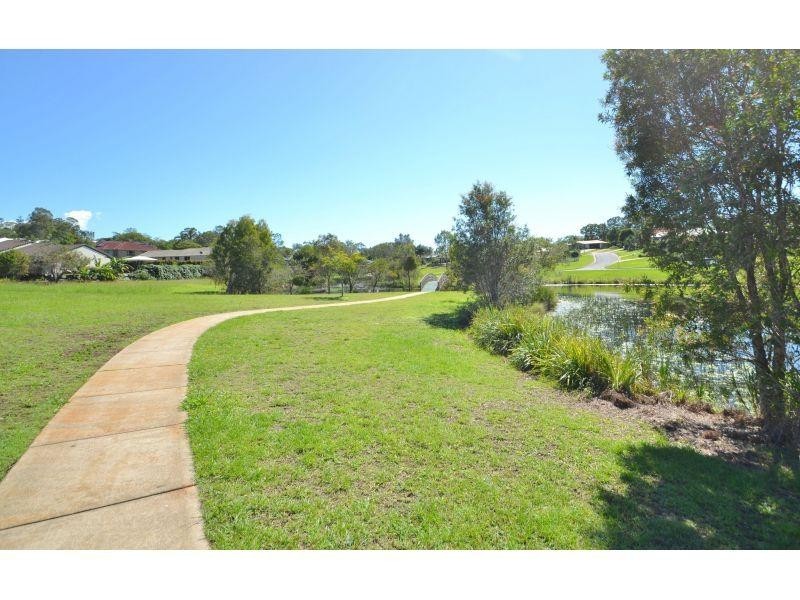 12 Federation Court, Southside QLD 4570