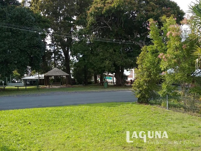 4 Orchard Avenue, Boreen Point QLD 4565