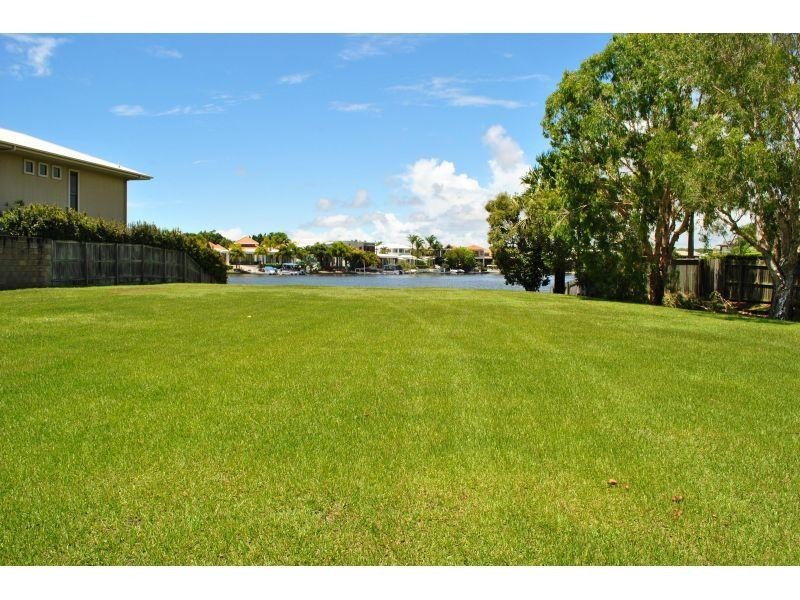 Noosa Waters QLD 4566