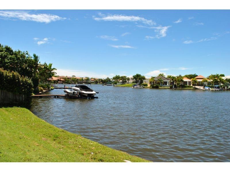 Noosa Waters QLD 4566