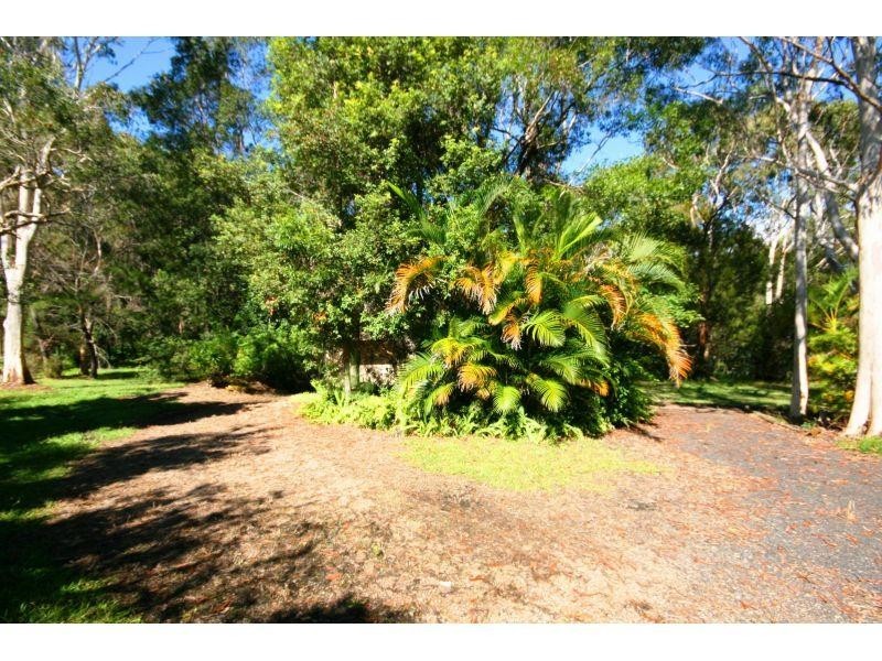 6 Harmony Court, Cooroibah QLD 4565