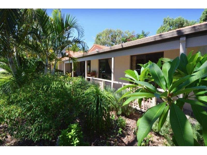 2 Southern Cross Parade, Sunrise Beach QLD 4567