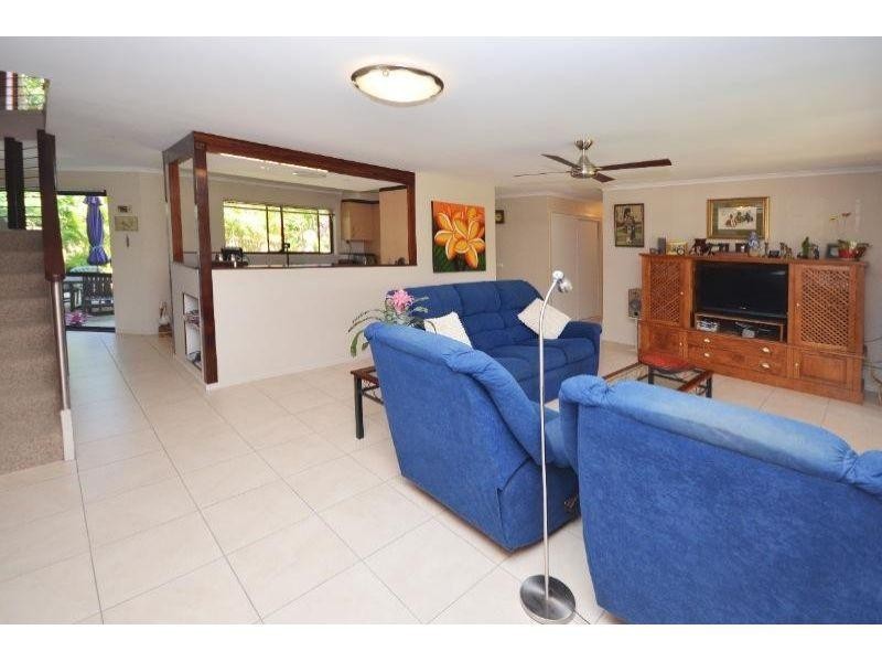 2 Southern Cross Parade, Sunrise Beach QLD 4567