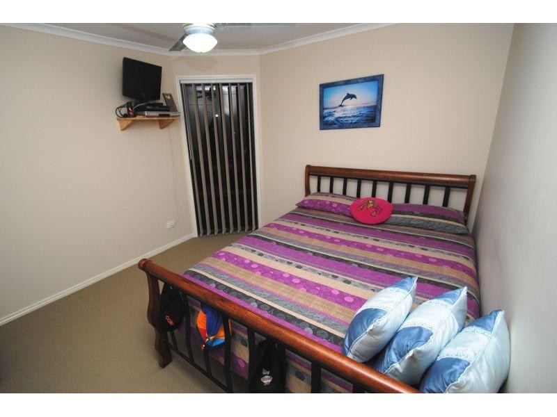 5 Moreton Ct, Southside QLD 4570