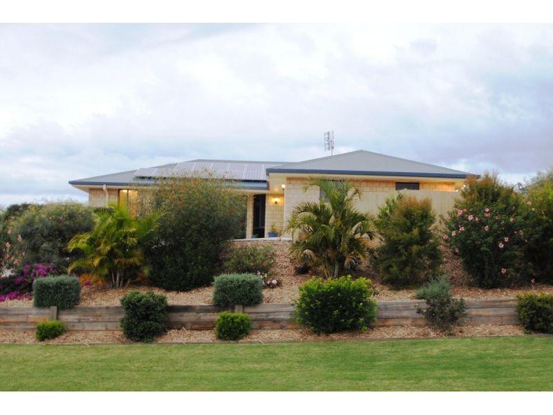 5 Moreton Ct, Southside QLD 4570