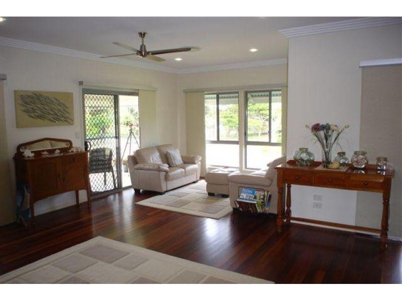 84 Gympie St, Tewantin QLD 4565