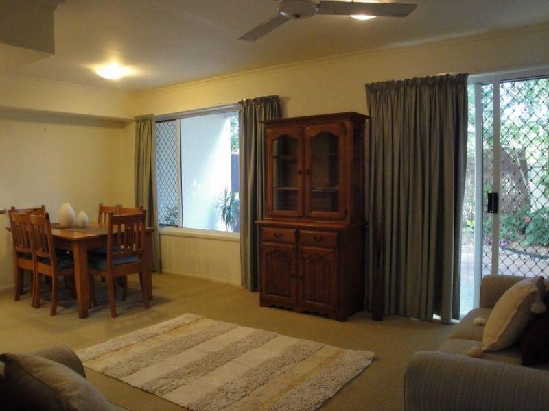 8/3 Beacon Court, Sunrise Beach QLD 4567