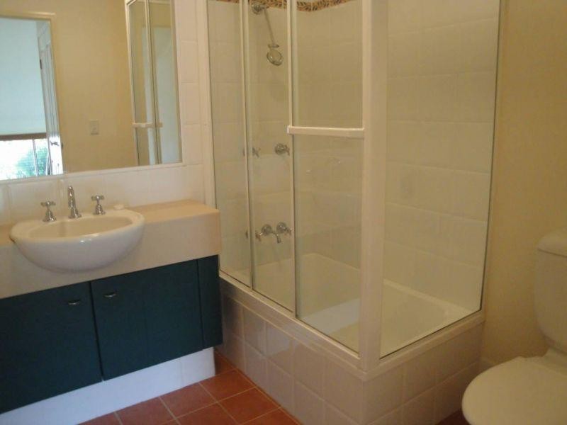 8/3 Beacon Court, Sunrise Beach QLD 4567