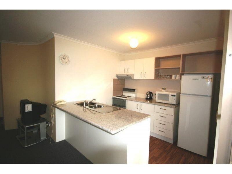 114/24 Lake Weyba Dr, Noosaville QLD 4566