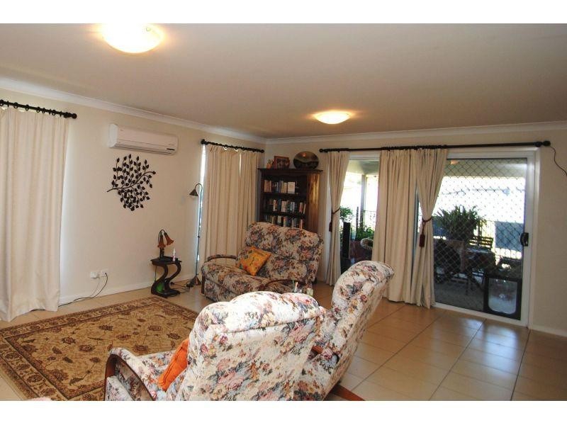 25 Federation Ct, Southside QLD 4570