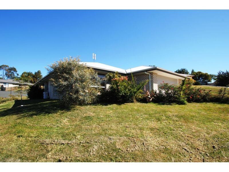 25 Federation Ct, Southside QLD 4570