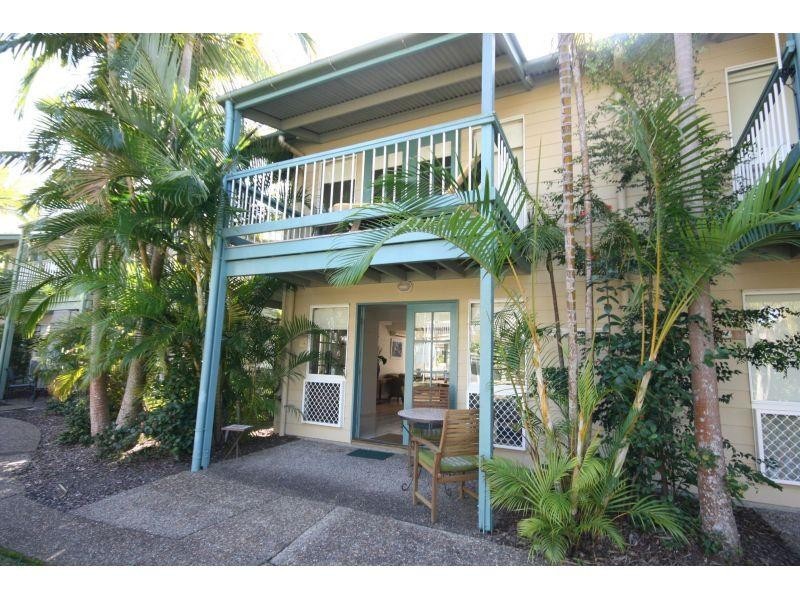 5/12 Robert Street, Noosaville QLD 4566