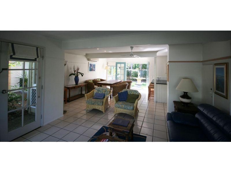 5/12 Robert Street, Noosaville QLD 4566