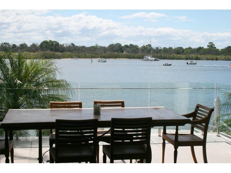 9/4 Quamby Place, Noosa Heads QLD 4567