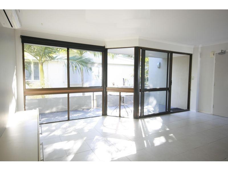 U3/4 Berrima Row, Noosa Heads QLD 4567