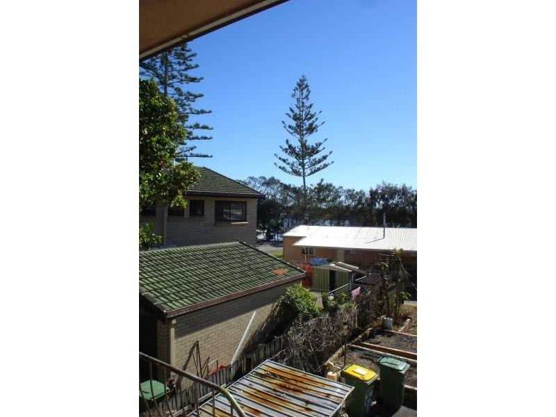 10 Hilton Terrace, Tewantin QLD 4565