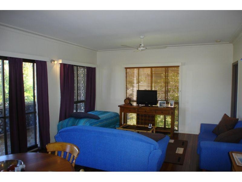 10 Hilton Terrace, Tewantin QLD 4565