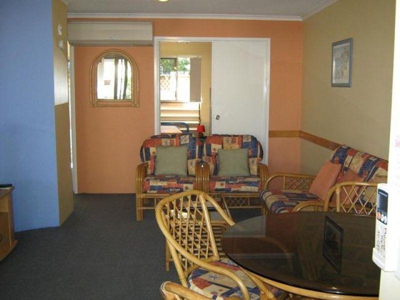 209/4 Lake Weyba Dr, Noosaville QLD 4566