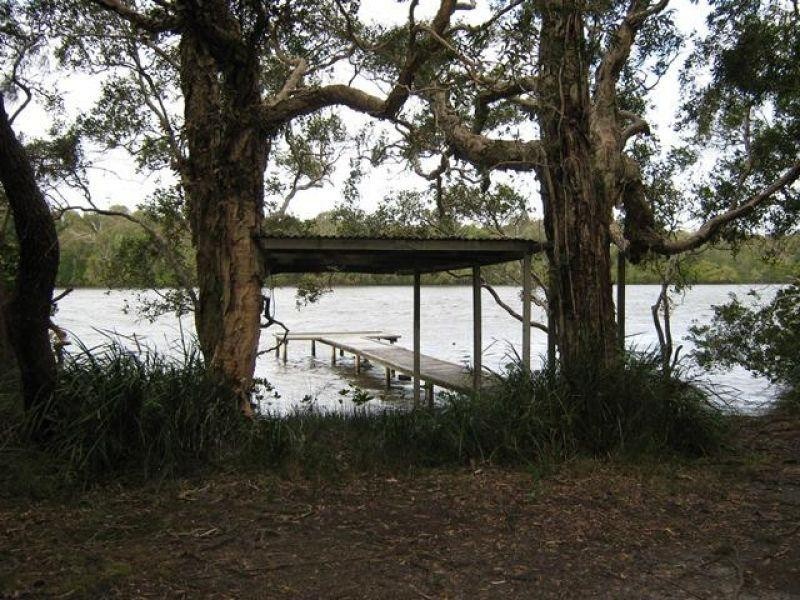 101 Lake Weyba Drive, Noosaville QLD 4566