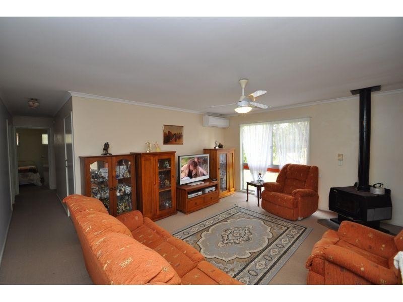 96 Noosa Road, Monkland QLD 4570