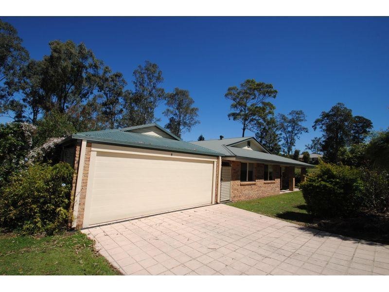 8 Oxford Ct, Southside QLD 4570
