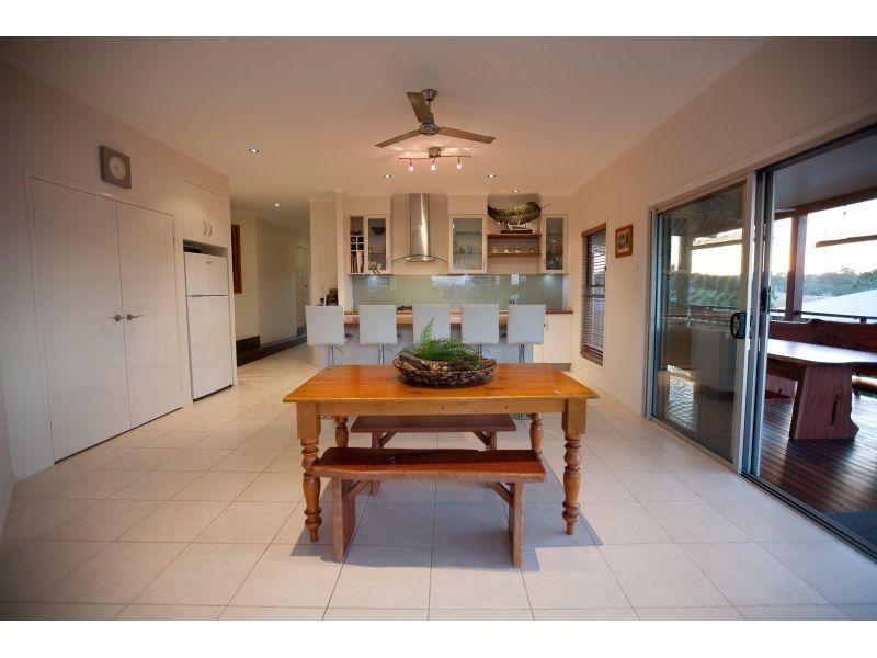 48 Directors Ct, Jones Hill QLD 4570