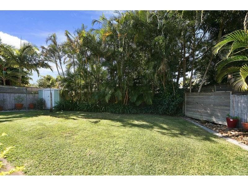 22 Dolphin Crescent, Noosaville QLD 4566