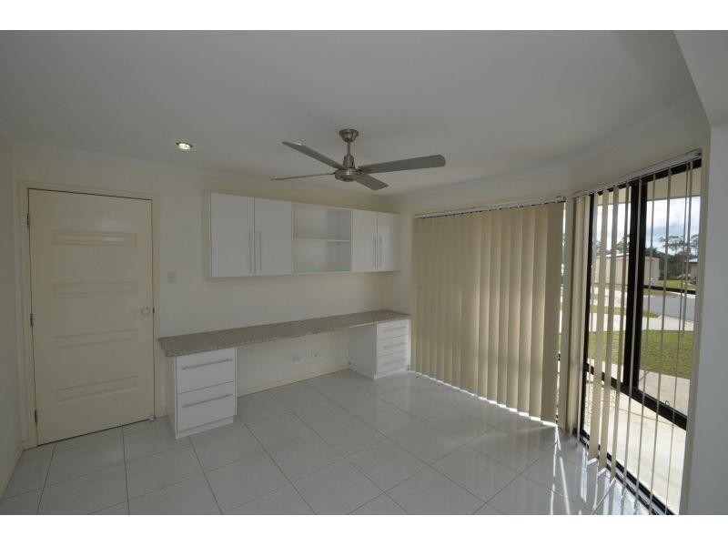 11 Suncrest Ct, Southside QLD 4570