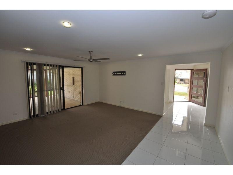 11 Suncrest Ct, Southside QLD 4570