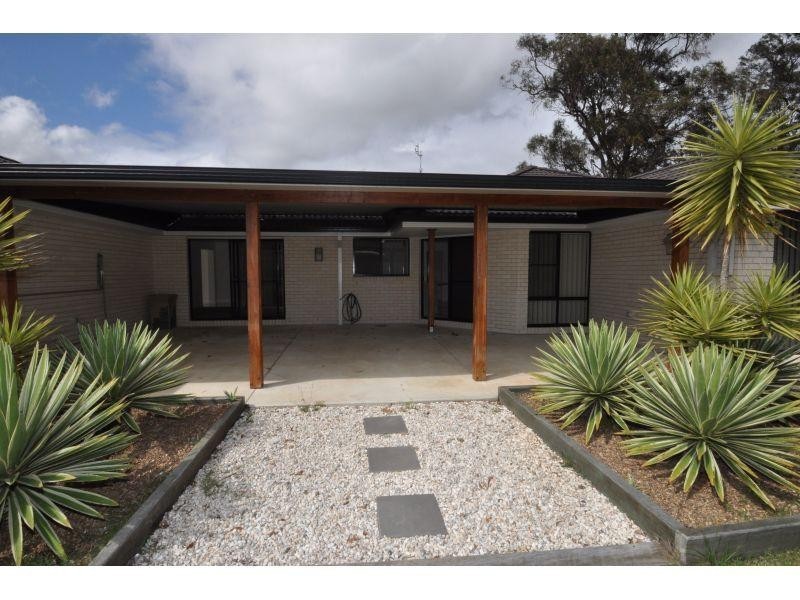 11 Suncrest Ct, Southside QLD 4570