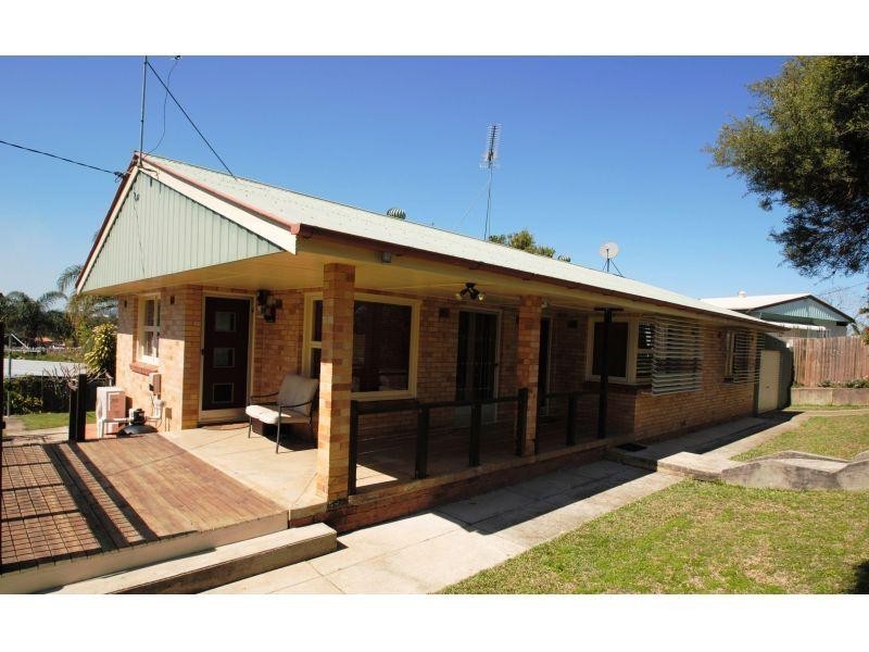 4 Roma Street, Monkland QLD 4570