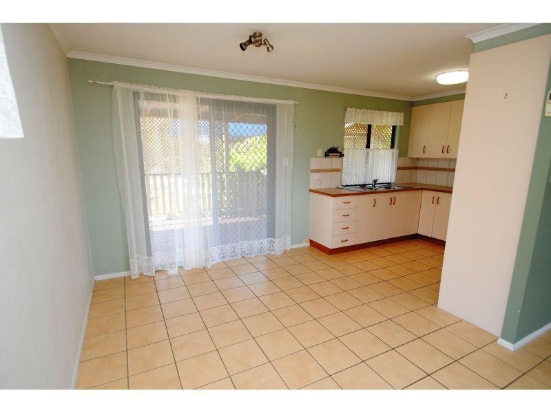 11 Walsh Ct, Monkland QLD 4570