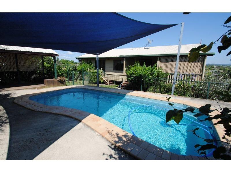 11 Walsh Ct, Monkland QLD 4570