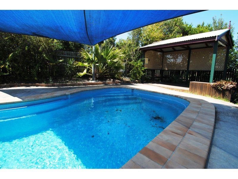 11 Walsh Ct, Monkland QLD 4570