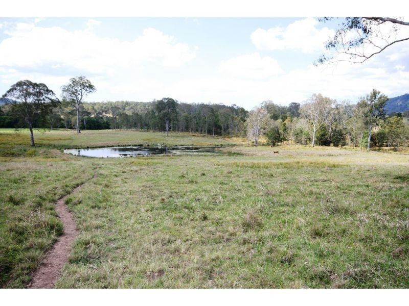 38 Shadbolt Road, Mothar Mountain QLD 4570