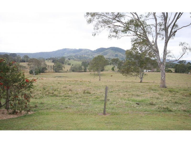 38 Shadbolt Road, Mothar Mountain QLD 4570