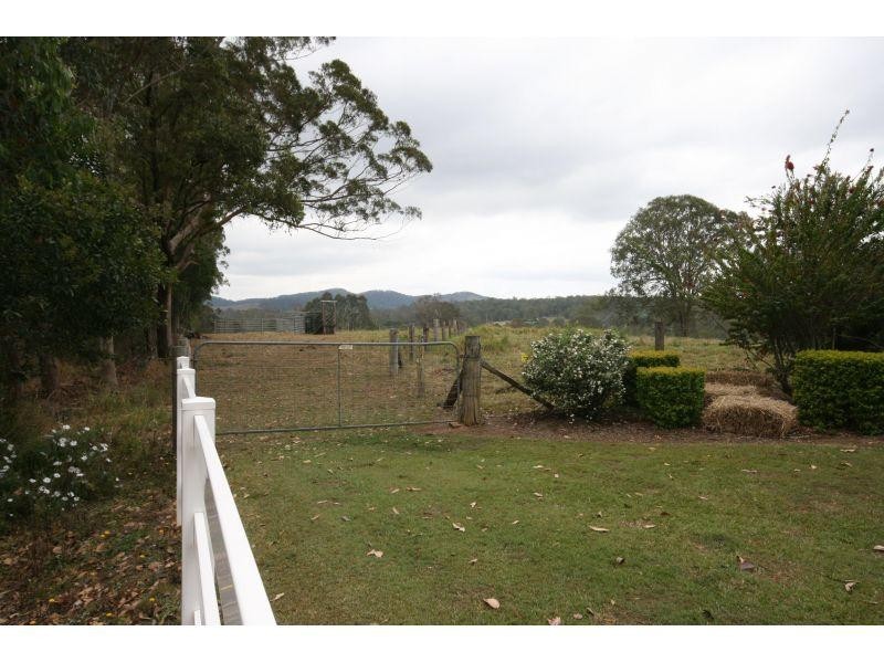 38 Shadbolt Road, Mothar Mountain QLD 4570