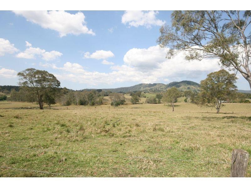 38 Shadbolt Road, Mothar Mountain QLD 4570