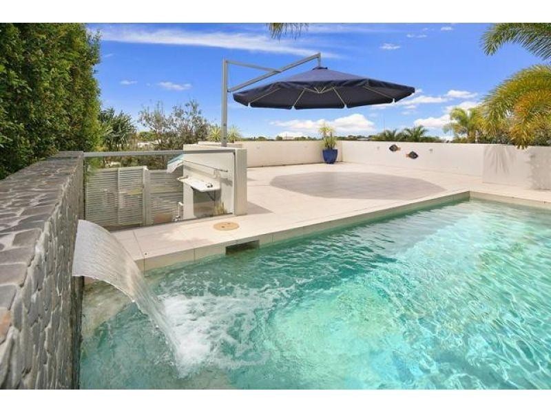 12 Courageous Place, Sunrise Beach QLD 4567