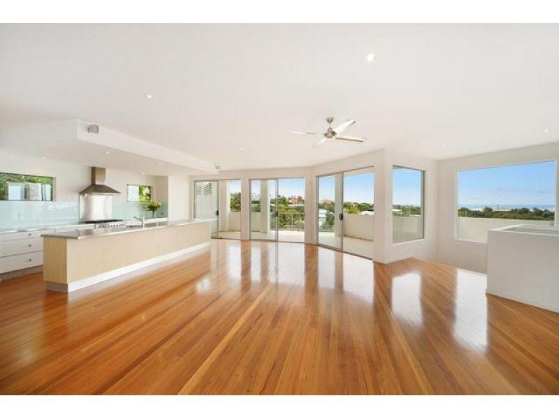 12 Courageous Place, Sunrise Beach QLD 4567