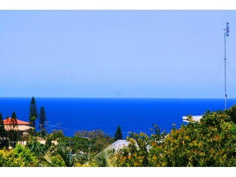 12 Courageous Place, Sunrise Beach QLD 4567