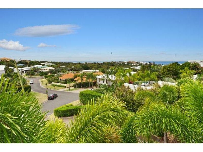 12 Courageous Place, Sunrise Beach QLD 4567