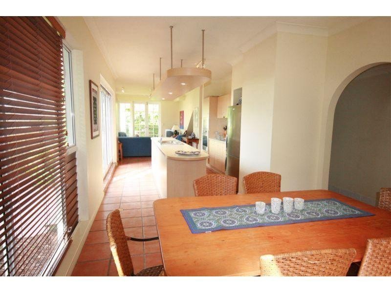 2/3 William Street, Noosaville QLD 4566