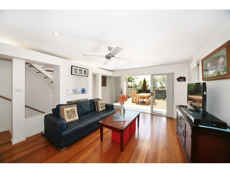 2/20 Orealla Crescent, Sunrise Beach QLD 4567